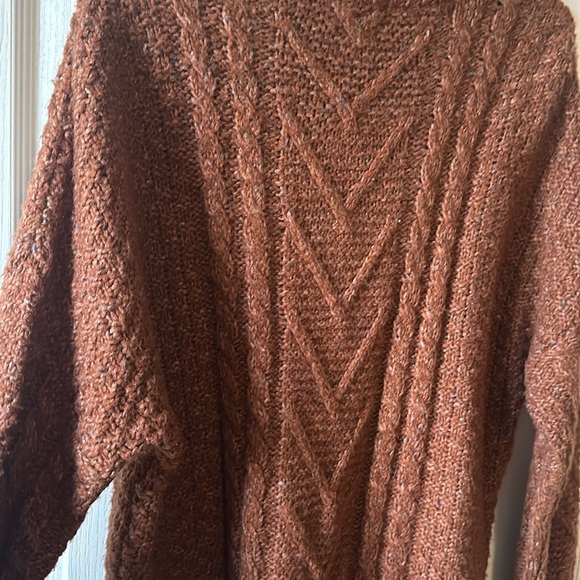 Rust colored sweater - Picture 4 of 4